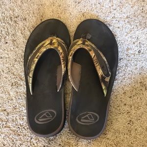 Men’s Reef Flipflops Camo Size 9